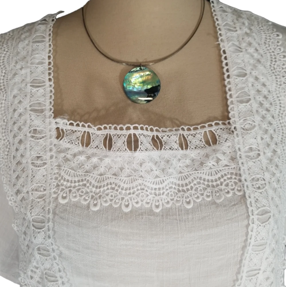 Zac & Rachel Square Neckline Short Sleeves White Top. Size PL - Picture 2 of 12